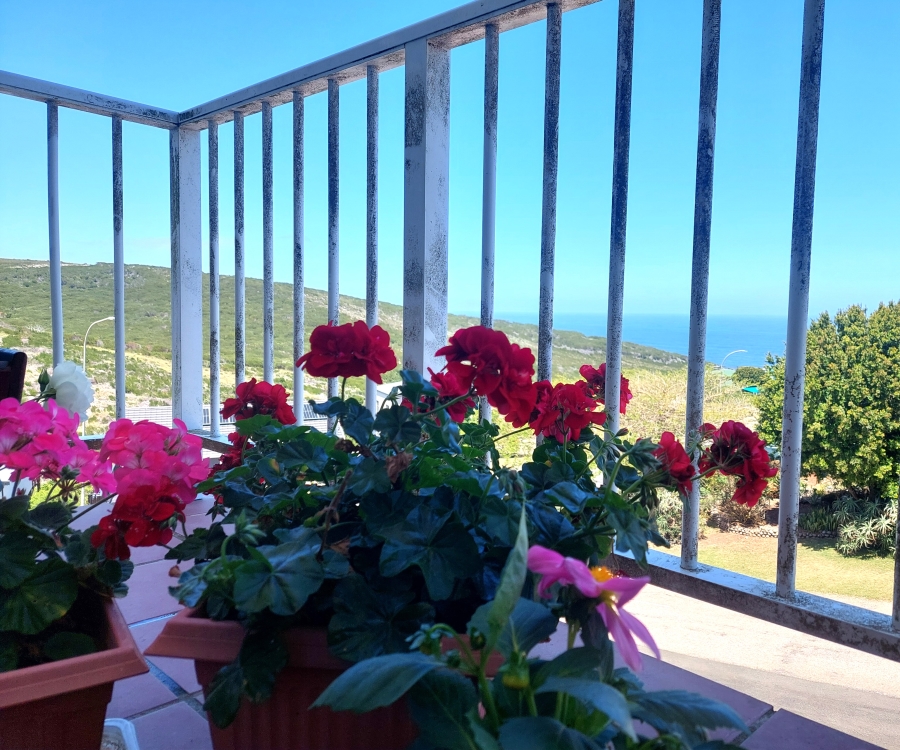 2 Bedroom Property for Sale in Dana Bay Western Cape